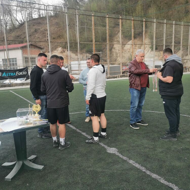 Близо 16 000 лева събра благотворителният футболен турнир в помощ на 9-годишния Денис Кисьов в Смолян (Галерия) 