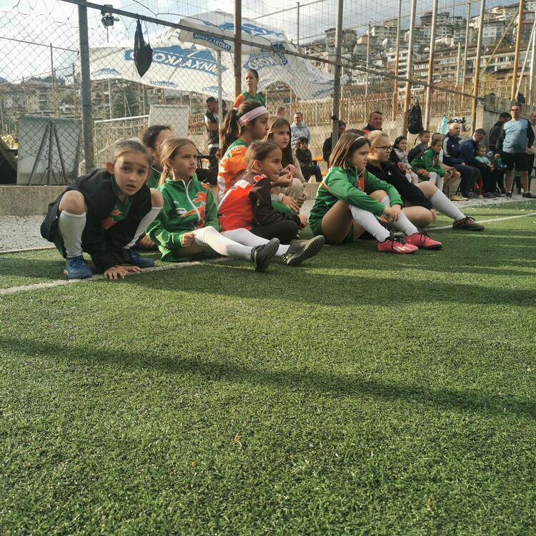 Близо 16 000 лева събра благотворителният футболен турнир в помощ на 9-годишния Денис Кисьов в Смолян (Галерия) 