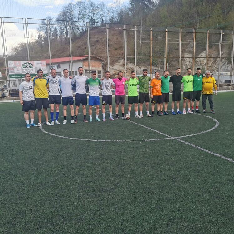 Близо 16 000 лева събра благотворителният футболен турнир в помощ на 9-годишния Денис Кисьов в Смолян (Галерия) 