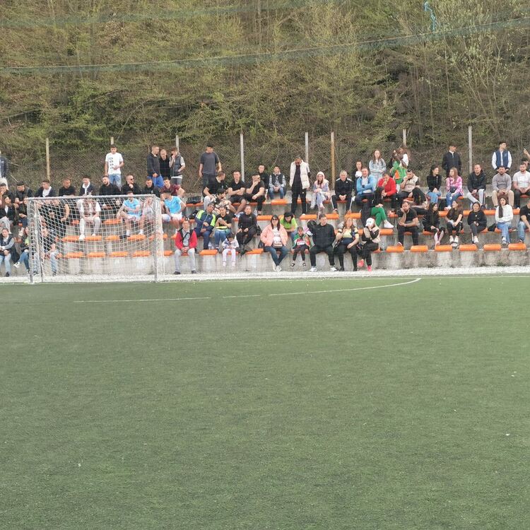 Близо 16 000 лева събра благотворителният футболен турнир в помощ на 9-годишния Денис Кисьов в Смолян (Галерия) 