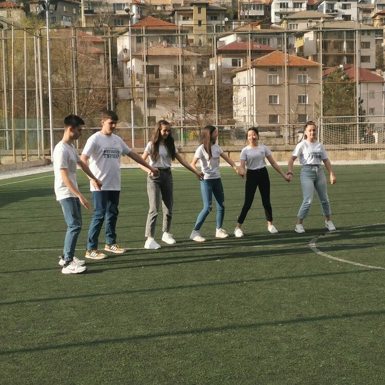 Близо 16 000 лева събра благотворителният футболен турнир в помощ на 9-годишния Денис Кисьов в Смолян (Галерия) 