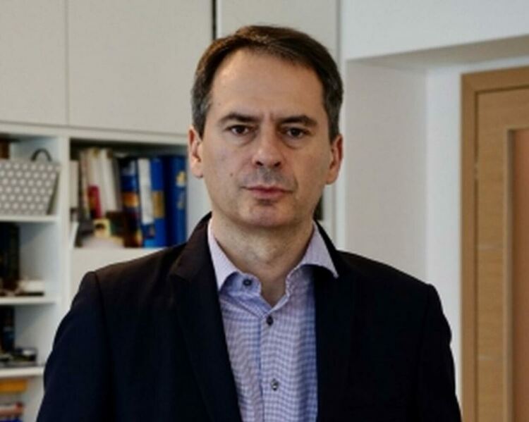За Русия хибридната война е идеология и индустрия, заяви Христо Грозев пред комисия на ЕП