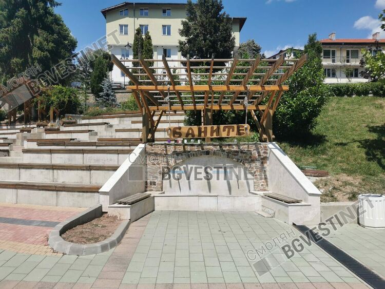 Футбол и хокей на трева ще нажежат спортните емоции в Баните по време на празника на общината