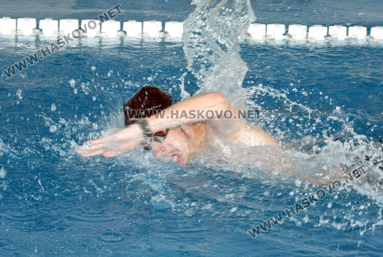 15 кандидати се явиха в Хасково на курс за спасители на море и открити водни площи