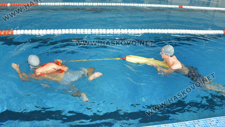 15 кандидати се явиха в Хасково на курс за спасители на море и открити водни площи