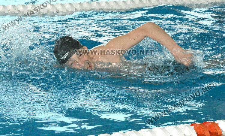 15 кандидати се явиха в Хасково на курс за спасители на море и открити водни площи