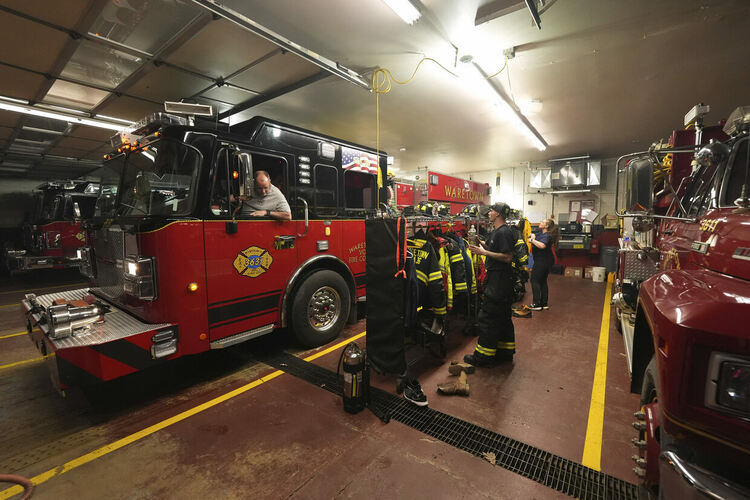 Огромен пожар в Ню Джърси застрашава стотици сгради, наредена е евакуация