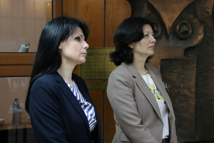 С изложбата „Жрецът на Мелпомена“ започнаха литературните дни „Южна пролет“