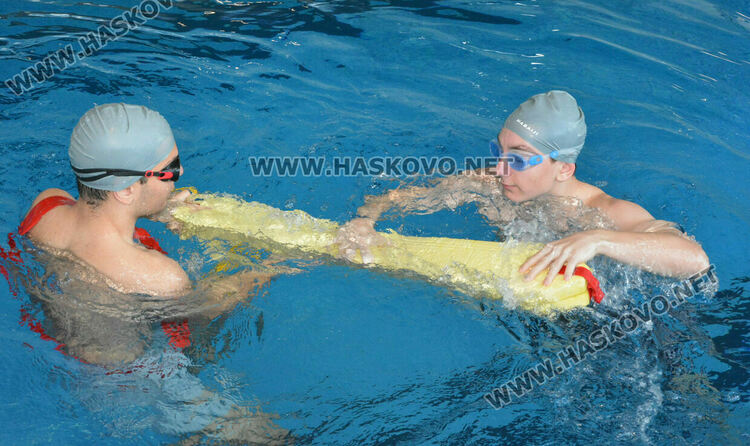 15 кандидати се явиха в Хасково на курс за спасители на море и открити водни площи