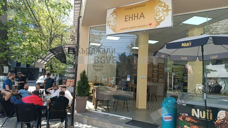 Сладкарница по италиански вкус отвори врати в Кърджали, сладкишите са без захар и без глутен