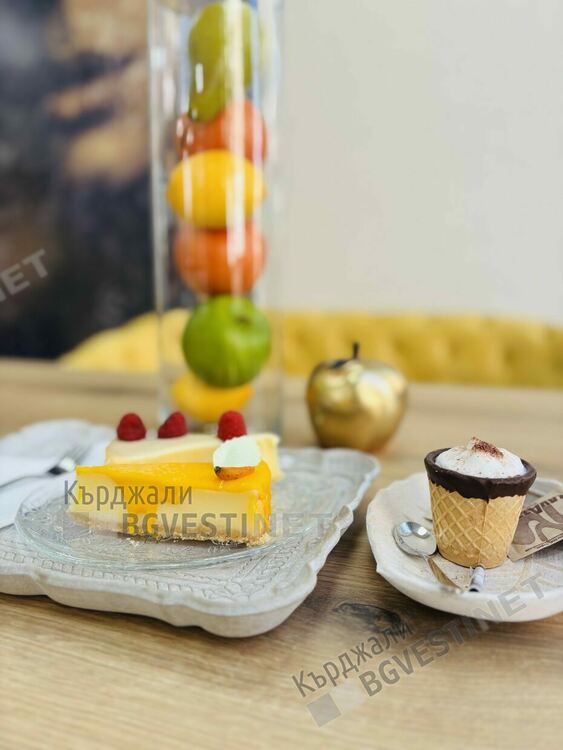 Сладкарница по италиански вкус отвори врати в Кърджали, сладкишите са без захар и без глутен