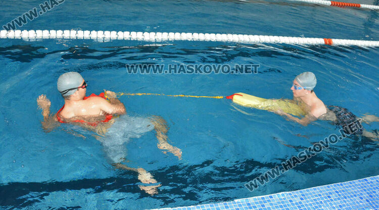 15 кандидати се явиха в Хасково на курс за спасители на море и открити водни площи