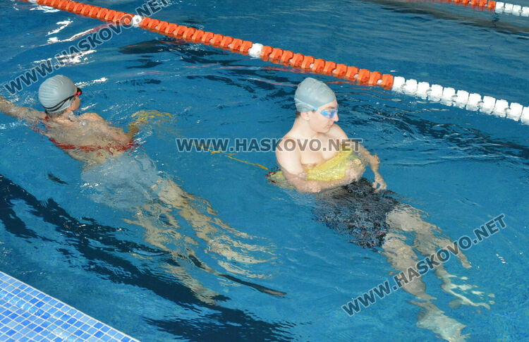 15 кандидати се явиха в Хасково на курс за спасители на море и открити водни площи