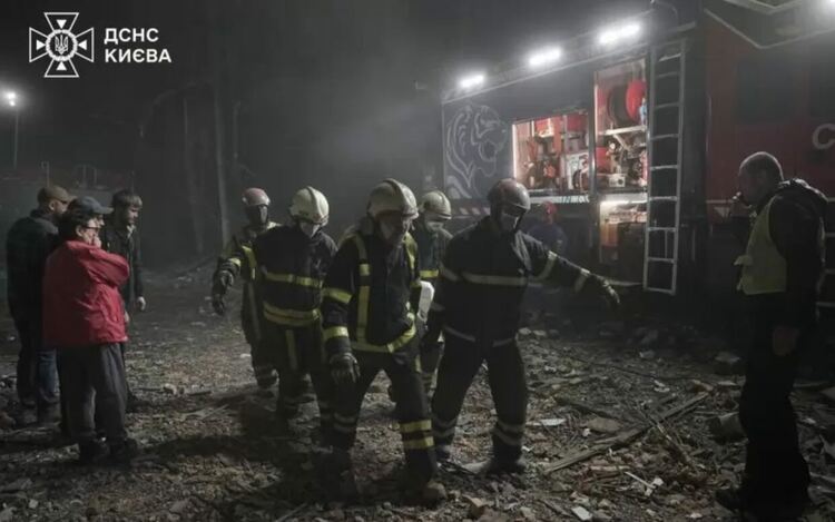 Разчистване на разрушенията в Киев