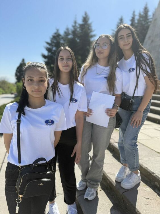 ФСГ-Хасково в „Търсена на победата“ за 150 г. от рождението на Атанас Буров и 75 г. от създаването на училището