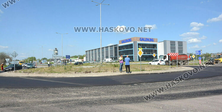 Километрични задръствания от коли заради ремонт по пътя от Хасково към Димитровград