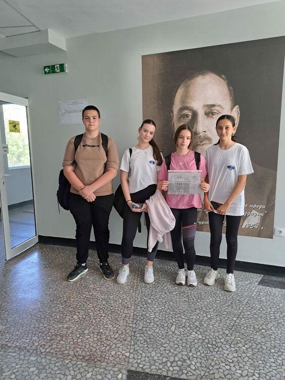 ФСГ-Хасково в „Търсена на победата“ за 150 г. от рождението на Атанас Буров и 75 г. от създаването на училището