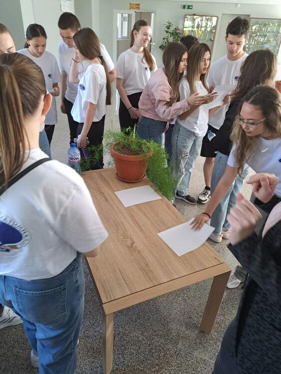 ФСГ-Хасково в „Търсена на победата“ за 150 г. от рождението на Атанас Буров и 75 г. от създаването на училището