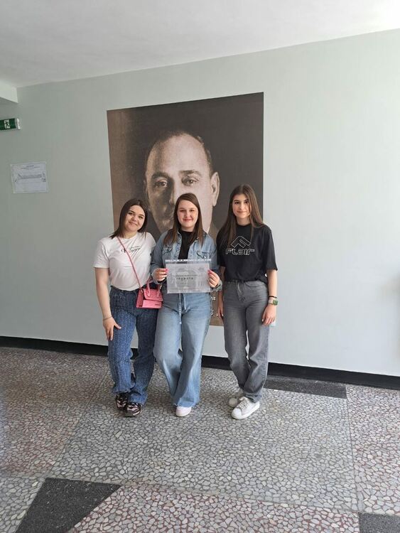 ФСГ-Хасково в „Търсена на победата“ за 150 г. от рождението на Атанас Буров и 75 г. от създаването на училището