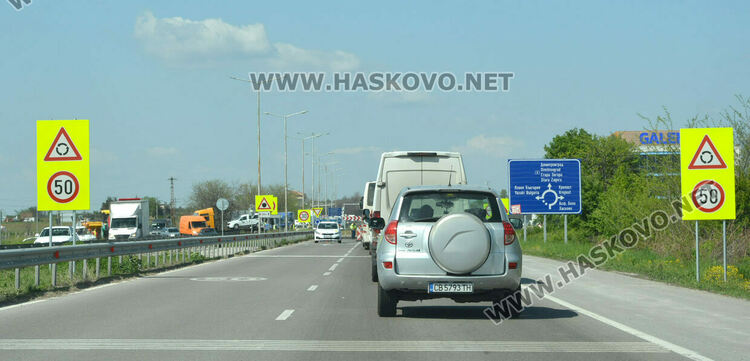 Километрични задръствания от коли заради ремонт по пътя от Хасково към Димитровград
