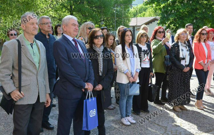 ПМГ-Хасково отбеляза 118 г. от рождението на патрона си акад. Боян Петканчин и 53 г. от създаването на гимназията