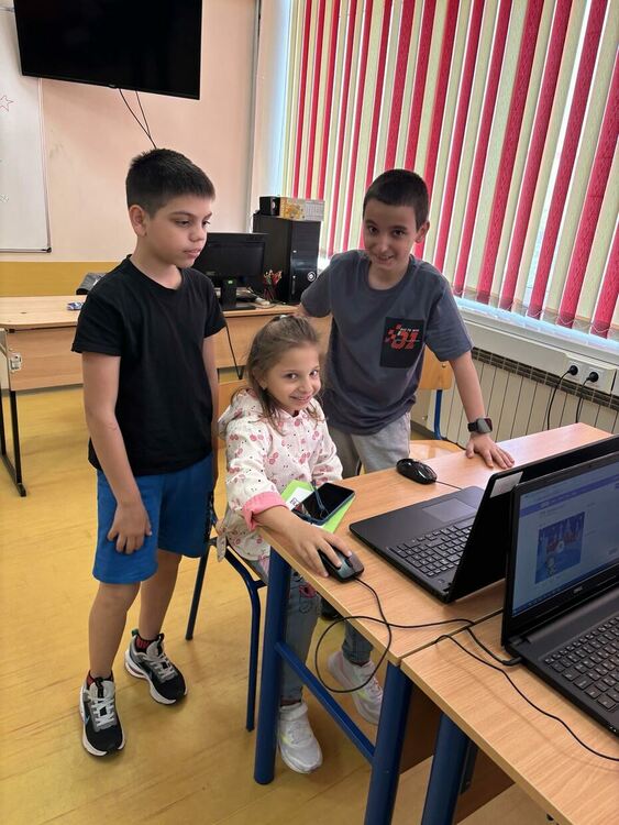 Ден на отворените врати превърна ОУ „Шандор Петьофи“ в истинска приказка от знание и творчество