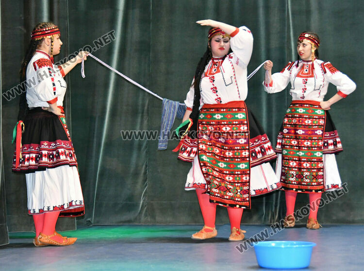 До неделя Хасково е столица на камерните танци 