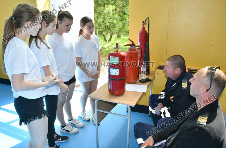 СУ „Любен Каравелов“ – Димитровград е №1 в състезанието „Защита при бедствия, пожари и извънредни ситуации“
