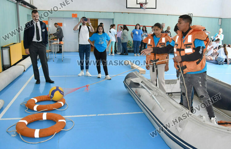 СУ „Любен Каравелов“ – Димитровград е №1 в състезанието „Защита при бедствия, пожари и извънредни ситуации“
