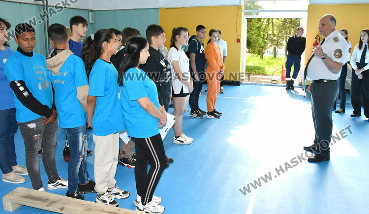 СУ „Любен Каравелов“ – Димитровград е №1 в състезанието „Защита при бедствия, пожари и извънредни ситуации“