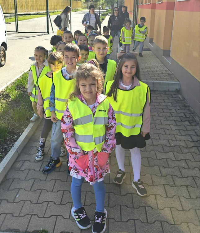 Деца от „Слънце“ станаха посланици за безопасно движение