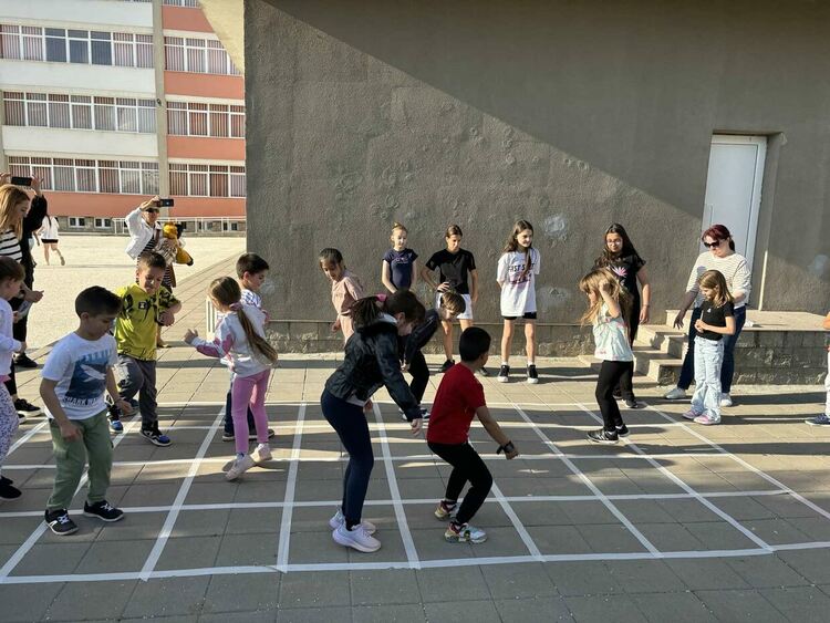 Ден на отворените врати превърна ОУ „Шандор Петьофи“ в истинска приказка от знание и творчество