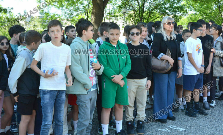 ПМГ-Хасково отбеляза 118 г. от рождението на патрона си акад. Боян Петканчин и 53 г. от създаването на гимназията