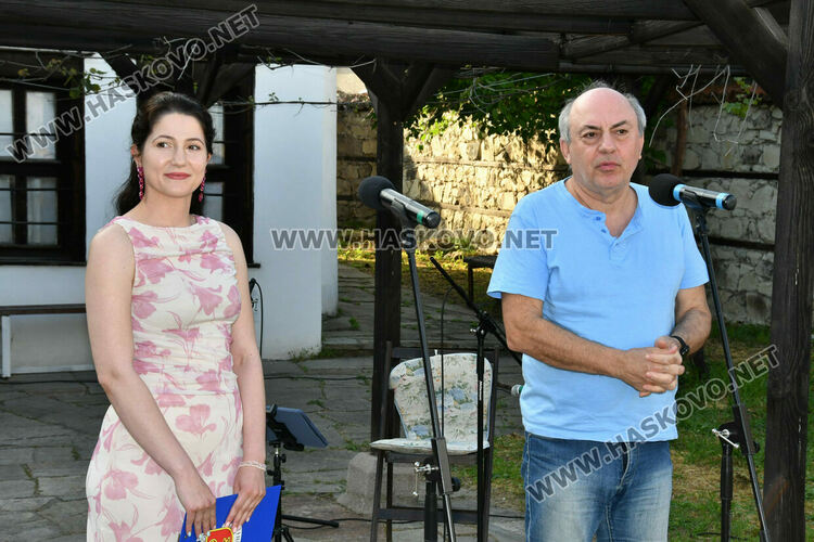 Диригентът Михаил Делчев с наградата „Александър Паскалев“ за цялостен принос 