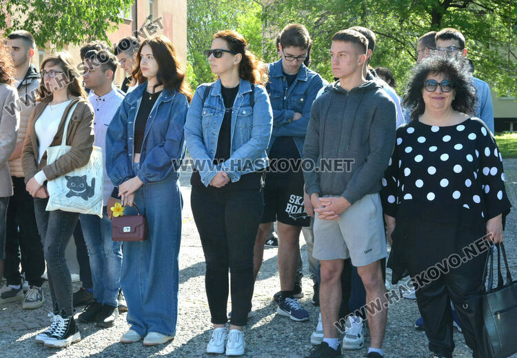 ПМГ-Хасково отбеляза 118 г. от рождението на патрона си акад. Боян Петканчин и 53 г. от създаването на гимназията