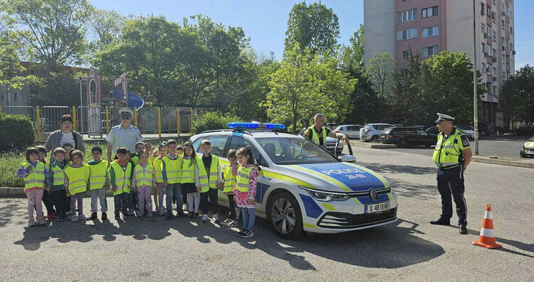 Деца от „Слънце“ станаха посланици за безопасно движение
