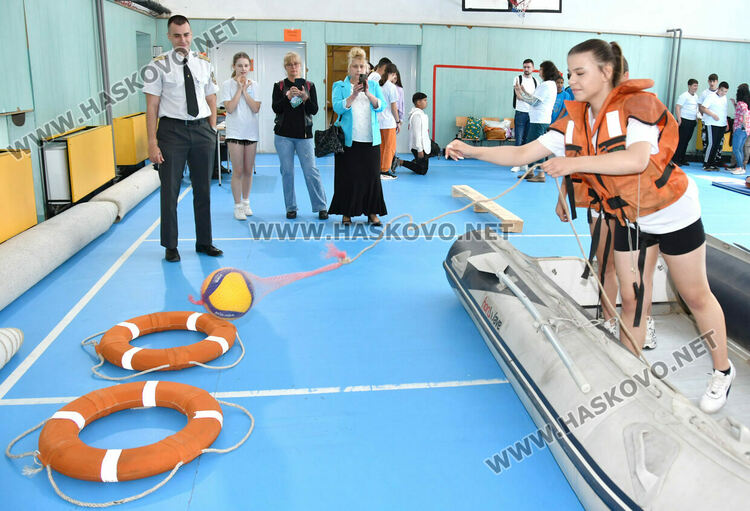 СУ „Любен Каравелов“ – Димитровград е №1 в състезанието „Защита при бедствия, пожари и извънредни ситуации“