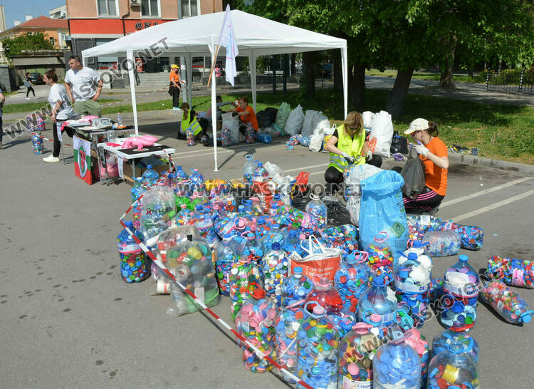 Поредна акция за събиране на капачки и кенчета в Хасково за закупуване на медицинска апаратура
