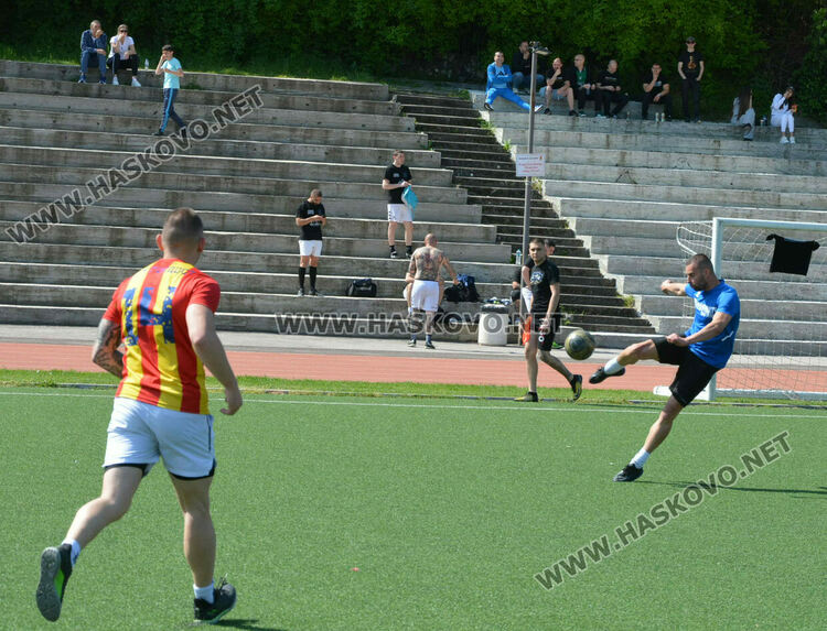 Отборът на „Непримиримите“ триумфира на футболния турнир за фен клубове 