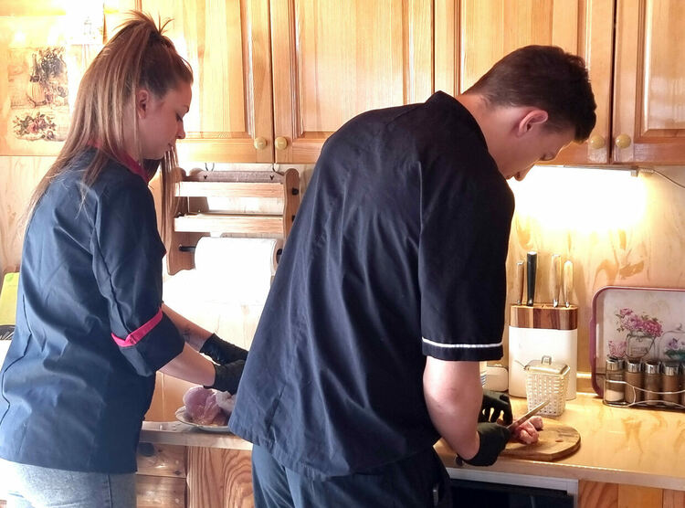 Трънска коприва с пиле впечатли журито на Готварския събор в село Райново