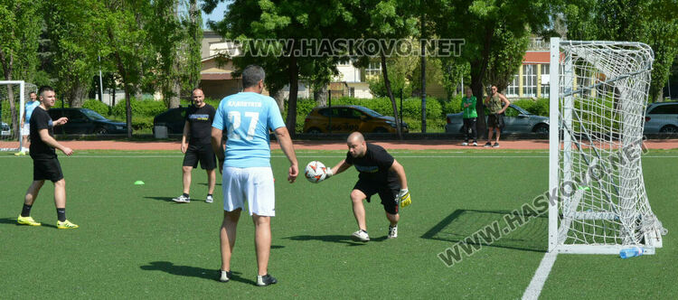 Отборът на „Непримиримите“ триумфира на футболния турнир за фен клубове 