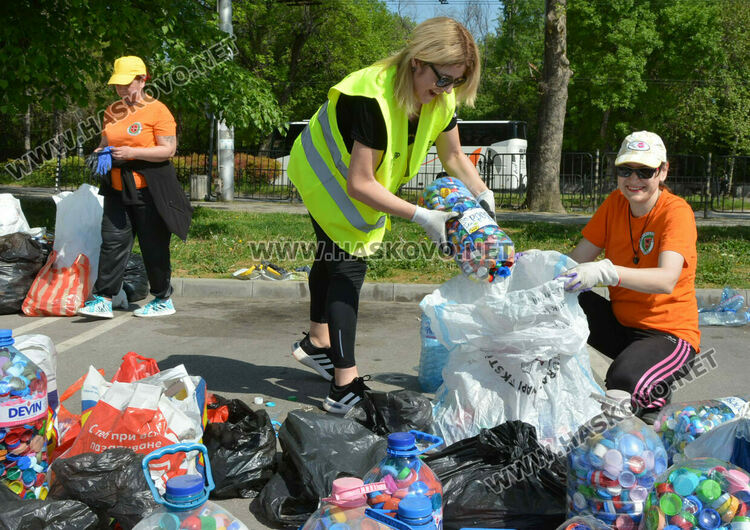 Поредна акция за събиране на капачки и кенчета в Хасково за закупуване на медицинска апаратура