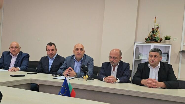 Водещи столични лекари преглеждат деца в Кърджали