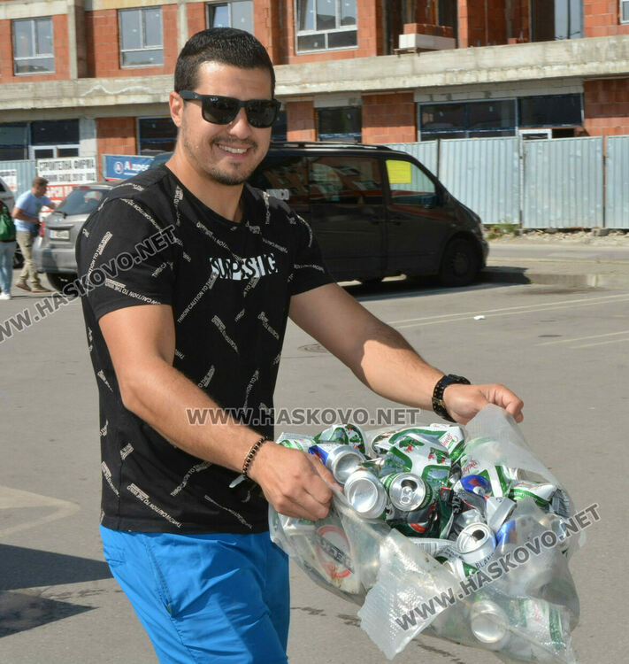 Поредна акция за събиране на капачки и кенчета в Хасково за закупуване на медицинска апаратура