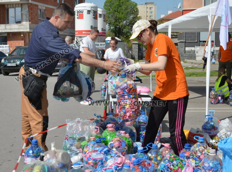 Поредна акция за събиране на капачки и кенчета в Хасково за закупуване на медицинска апаратура