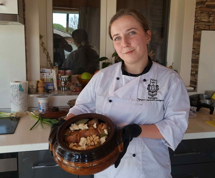 Трънска коприва с пиле впечатли журито на Готварския събор в село Райново