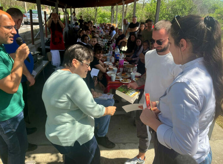 Трънска коприва с пиле впечатли журито на Готварския събор в село Райново