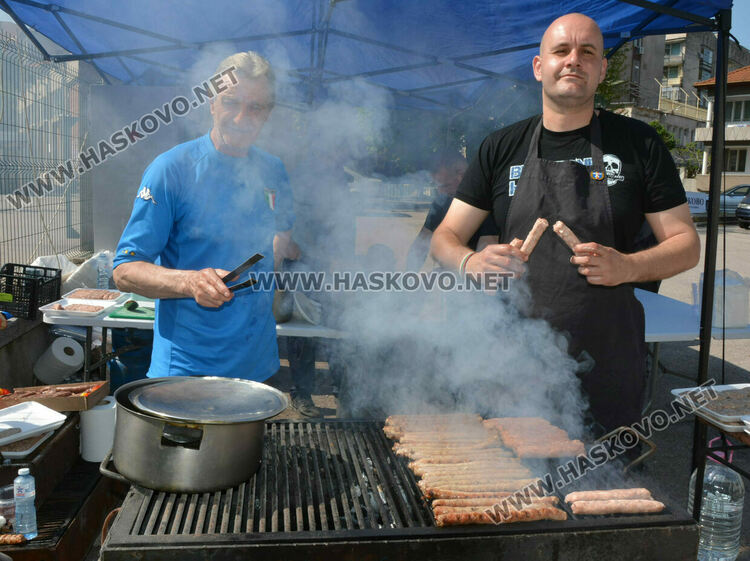 Отборът на „Непримиримите“ триумфира на футболния турнир за фен клубове 