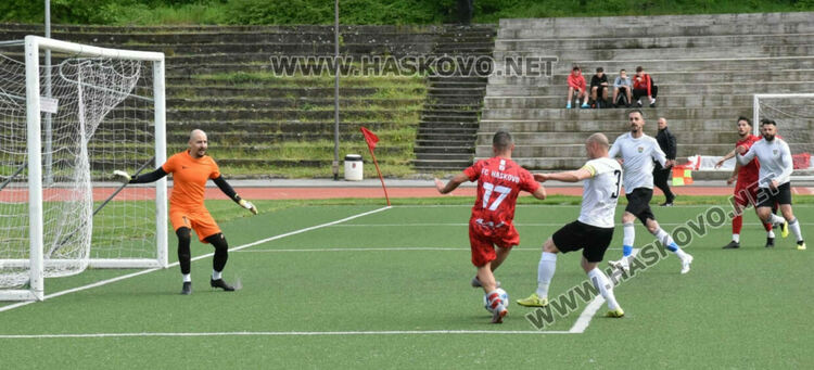ФК „Хасково“ с 19-а поредна победа в областното първенство