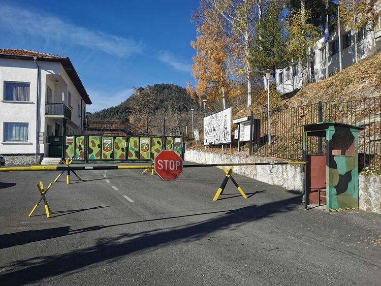 101-ви Алпийски полк организира „Ден на отворени врати“ по случай Деня на храбростта